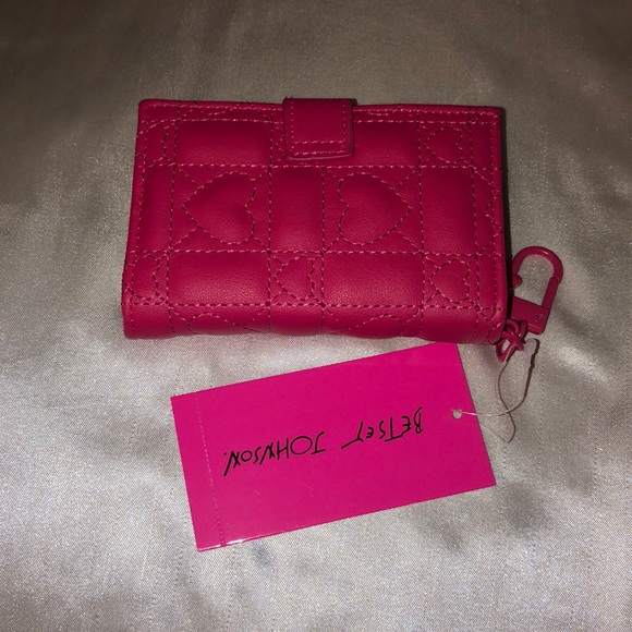 Betsey Johnson Fushia Faux Leather Card Case Wallet & Key Ring Quilted Heart NWT - Picture 8 of 16